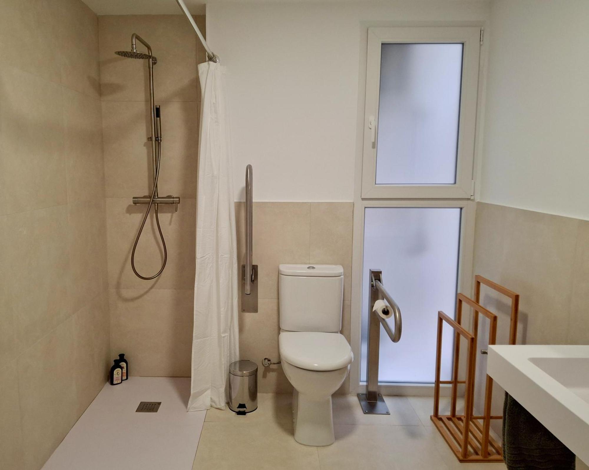 Bonito Apartamento De 2 Habitaciones Cerca De La Estacion Joaquin Sorolla Valência Exterior foto